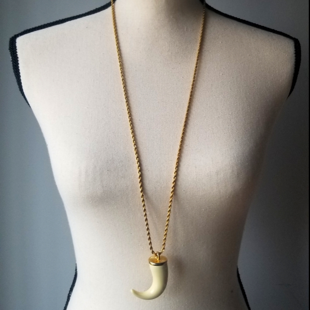 ⚜Kenneth Jay Lane Ivory Tusk Gold Plated Necklace⚜
